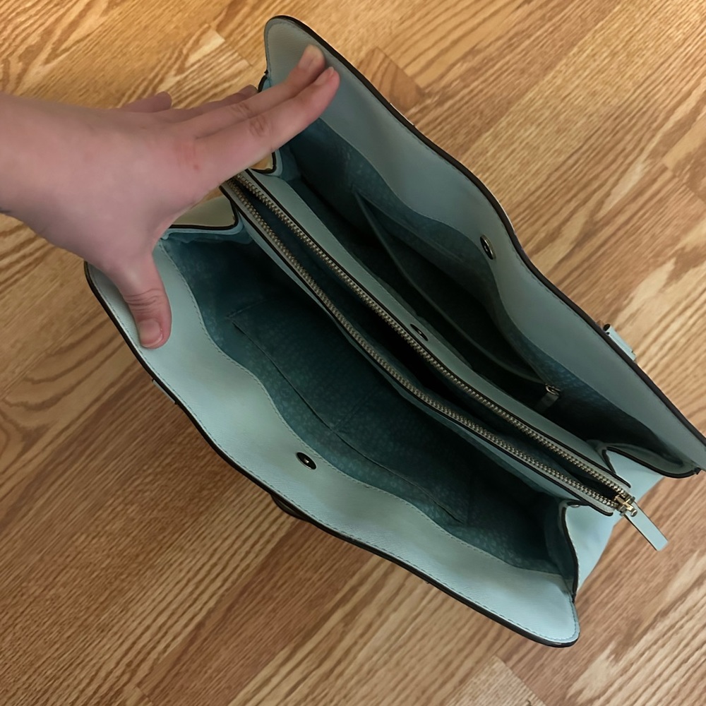 Kate Spade Purse - Picture 2 of 2